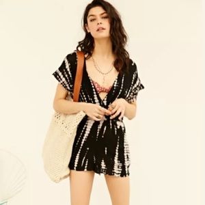 Band of Gypsies Black Gauzy Surplice Bohemian Tie Dye Print Romper Medium